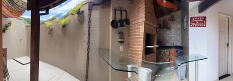 Para-ti e para-mim! Para todos nós! House in Paraty