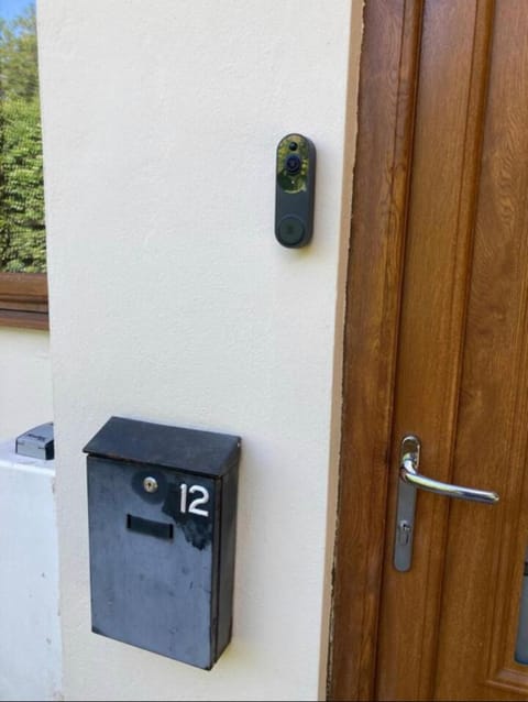 CV225AA 1 Bedroom-Near Rugby School-Ground Floor-WiFi-Self Check In Apartment in Rugby