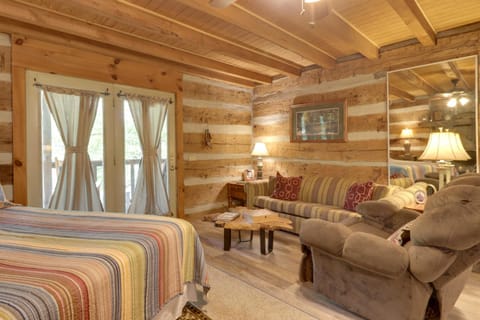 3 Mi to Natl Park Townsend Apt on Little River! Apartment in Townsend