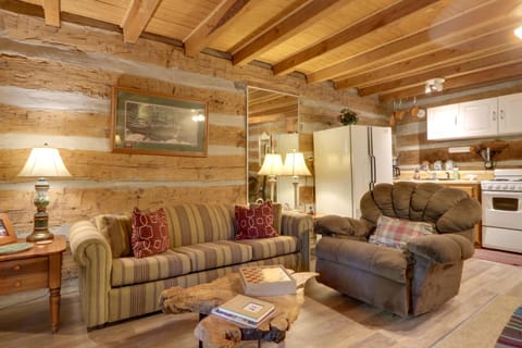 3 Mi to Natl Park Townsend Apt on Little River! Apartment in Townsend