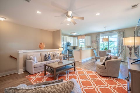 Resort Amenities Chic North Myrtle Beach Condo! Villa in Briarcliffe Acres