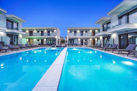 Property building, Swimming pool