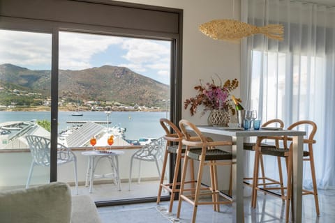 Property building, Restaurant/places to eat, View (from property/room), Sea view