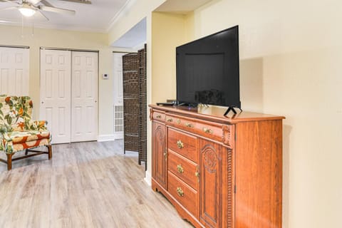 Unit 3 Blocks Gulf to Beaches Historical Museum! Apartment in Pass-a-Grille