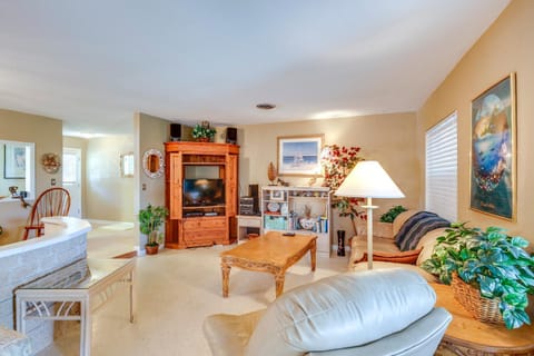 Spacious Home with Yard - half Mi to Ormond Beach! House in Daytona Beach