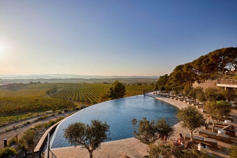 Natural landscape, View (from property/room), Garden view, Swimming pool, Swimming pool
