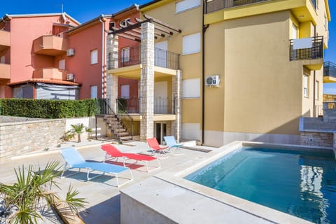 Property building, Swimming pool