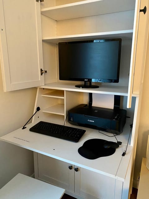 TV and multimedia, Business facilities