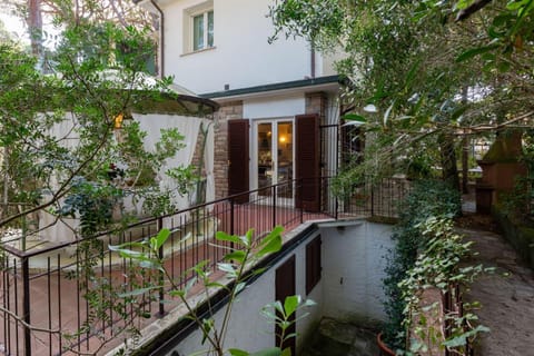 Azalea Villa in Tuscany