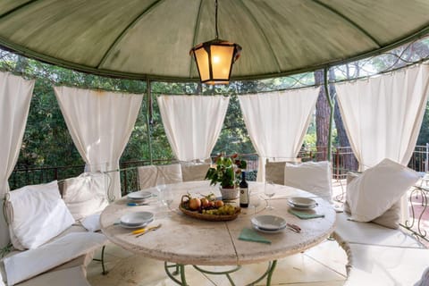 Azalea Villa in Tuscany