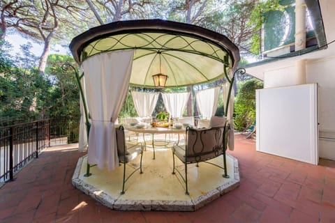 Azalea Villa in Tuscany