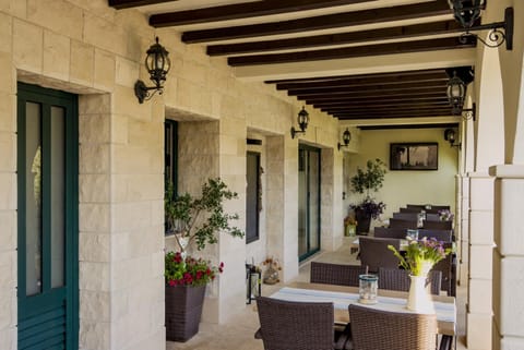 Restaurant/places to eat, Balcony/Terrace, Food and drinks, On site, Sea view