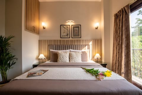 Bed, Photo of the whole room, Bedroom, air conditioner