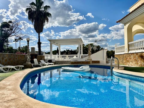 Villa Lissa Luxe Villa in Costa del Sol