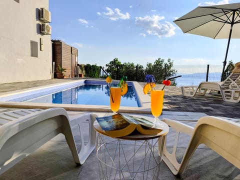 Patio, Day, Natural landscape, View (from property/room), Balcony/Terrace, Pool view, Sea view, Swimming pool, Drinks, sunbed