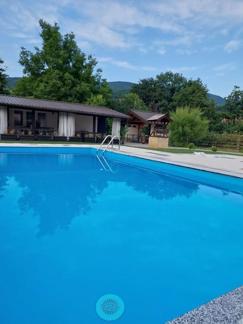 Natural landscape, Mountain view, Pool view, Swimming pool, sunbed