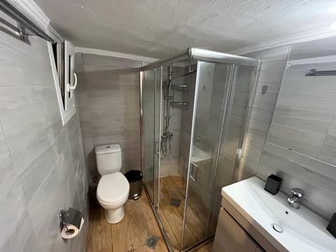 Bohemian Living Apartment in Thessaloniki