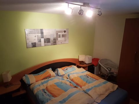 Realp-Andermatt 3,5 locali giardino privato In mezzo la natura, spettacolare per appassionati montanbike, pesca ecc In inverno fai sci di fondo dal giardino e con il treno davanti a casa si raggiunge in 5min il comprensorio scistico di Andermatt Apartment in Canton of Ticino