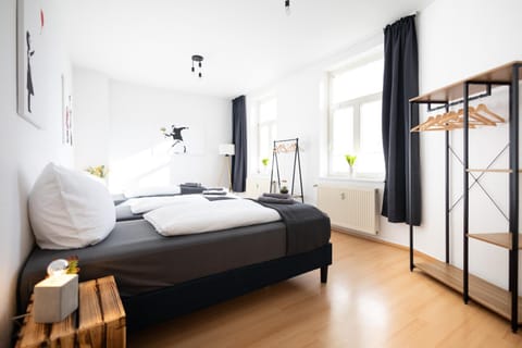 Bed, Bedroom, wardrobe