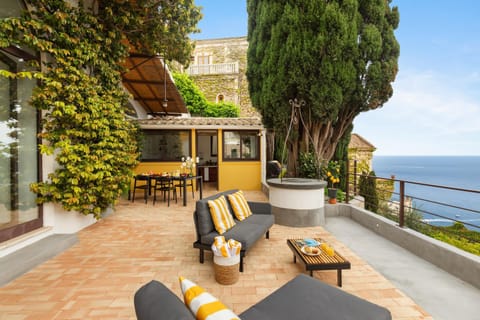Patio, Natural landscape, View (from property/room), Balcony/Terrace, Sea view, sunbed