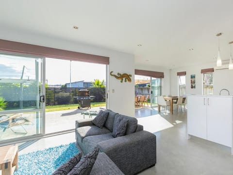 Paradise Haven - Omaha Holiday Home House in Auckland Region