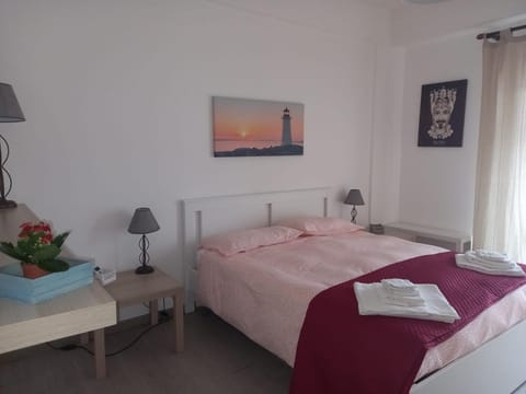 Bed, View (from property/room), Bedroom, hair dresser
