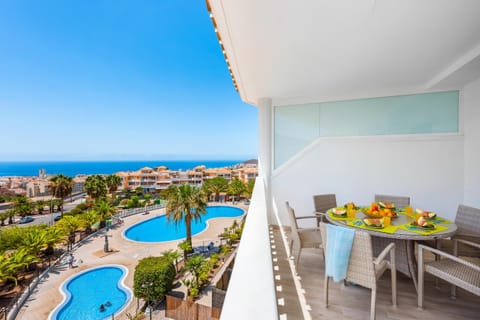 Balcony/Terrace, Pool view, Sea view