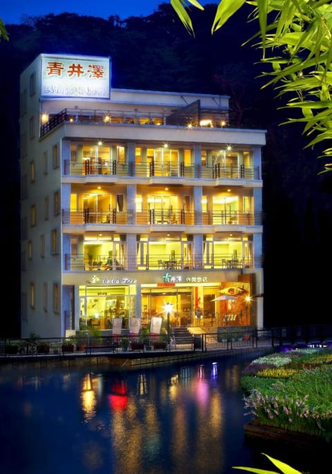Property building, Night