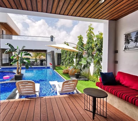 Patio, Swimming pool