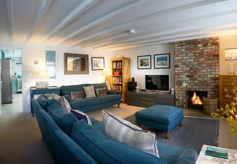 Flora Dora - Luxury cottage - modern - central - ideal for groups and families House in Filey