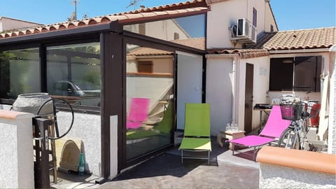 Property building, Balcony/Terrace