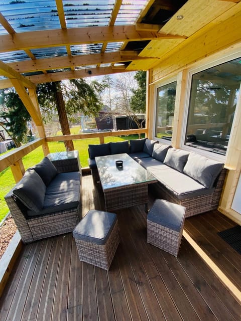 Moderner Einraumbungalow auf eigenem Grundstück House in Rheinsberg