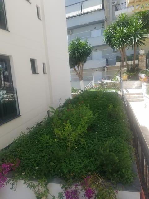 Facade/entrance, Garden