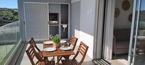 Balcony/Terrace, Dining area