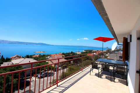 Patio, Day, Natural landscape, View (from property/room), Balcony/Terrace, Seating area, Sea view