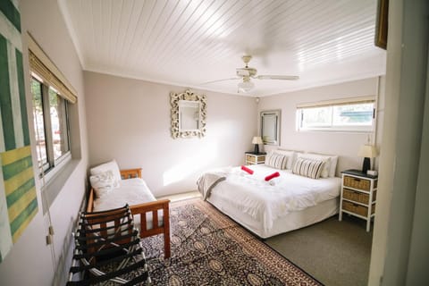 Bed, Photo of the whole room, Bedroom, towels, air conditioner