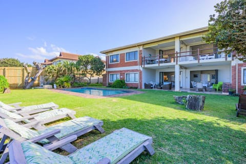 Property building, Patio, Garden, Garden view, sunbed