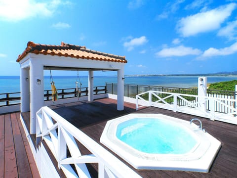 Sea view, Area and facilities