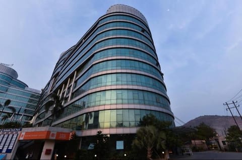 Property building, Facade/entrance