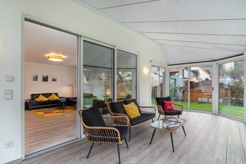 Garden, Seating area, Garden view