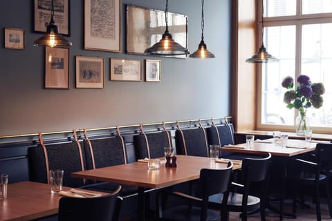 Restaurant/places to eat, Food and drinks, Meals, Breakfast, Lunch