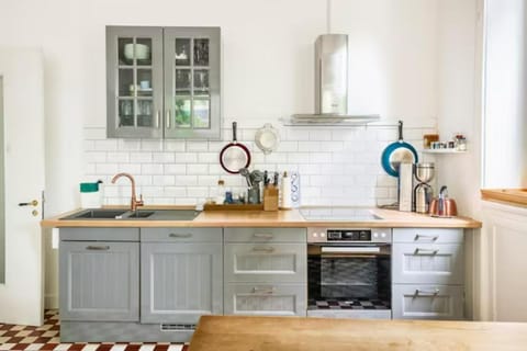 Großzügige Altbauwohnung in Bestlage Apartment in Hamburg