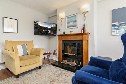 Communal lounge/ TV room, Living room