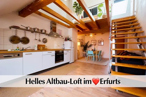Kitchen or kitchenette, Text overlay