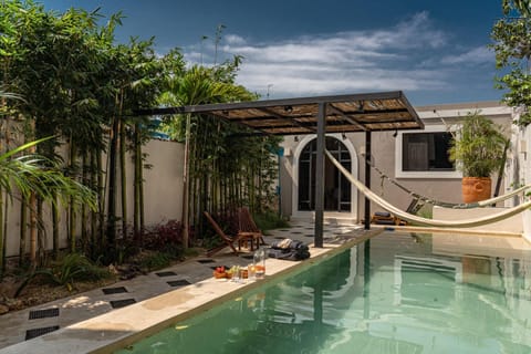 Swimming pool