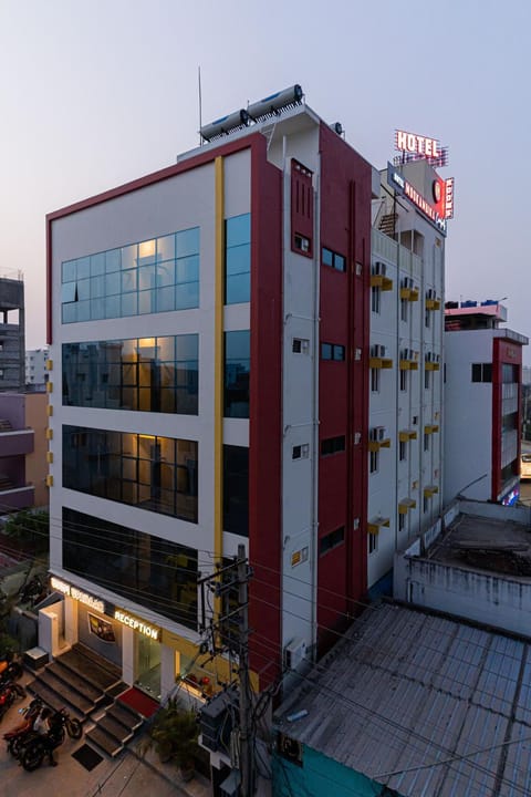 Facade/entrance