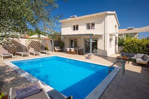 Patio, Swimming pool