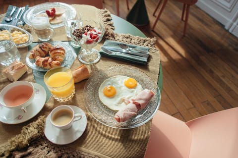 Food and drinks, Food, Breakfast, Continental breakfast, Buffet breakfast