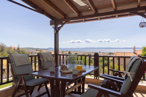 Costa's House House in Nikiti