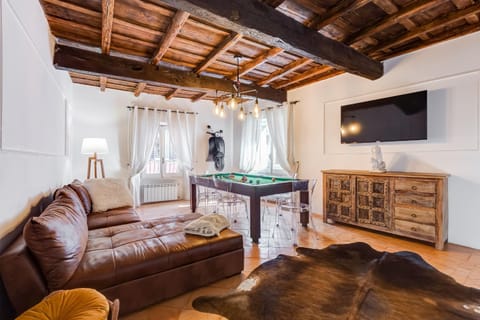 Communal lounge/ TV room, Day, Billiard, Children play ground, Children play ground, Game Room, TV and multimedia, Living room, Photo of the whole room, Seating area, Dining area, Breakfast, Lunch, Lunch